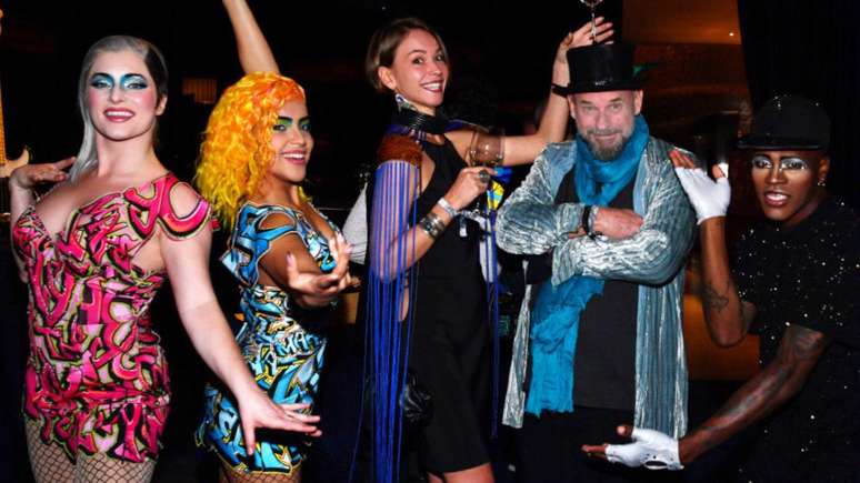 De come&ccedil;os dif&iacute;ceis, Lalibert&eacute; transformou seu circo em um fen&ocirc;meno mundial