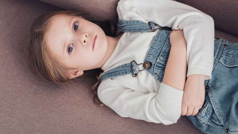 Coceira, dor abdominal e anemia podem indicar infec&ccedil;&atilde;o por vermes intestinais em crian&ccedil;as &ndash; depositphotos.com / AndrewLozovyi