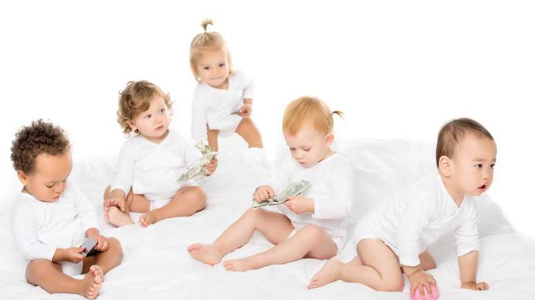 O crescimento de nomes unissex e de origens diversas indica mudan&ccedil;as culturais nos EUA, refletindo debates sobre identidade, g&ecirc;nero e valoriza&ccedil;&atilde;o das ra&iacute;zes familiares &ndash; depositphotos.com / AllaSerebrina