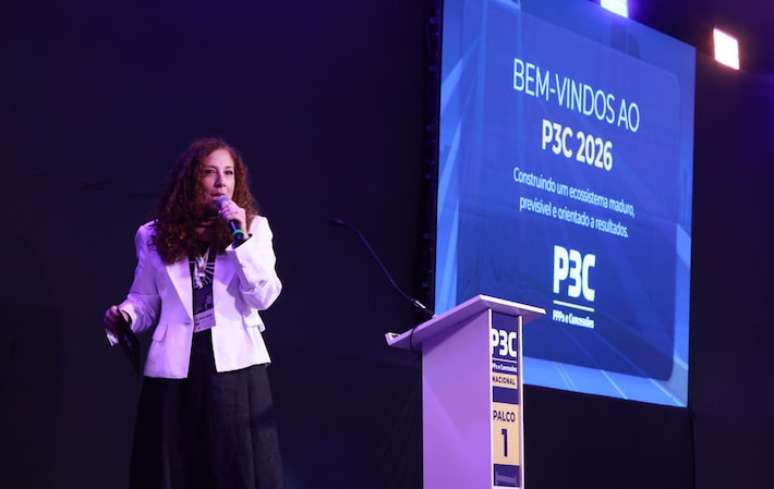 Paula Ferreira, CEO da Nectar, discursa na abertura do evento da plataforma P3C, que acontece no Centro de Conven&ccedil;&otilde;es Frei Caneca entre os dias 23 e 24 de fevereiro