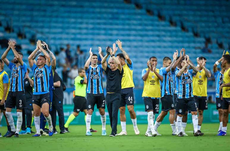 Lu&iacute;s Castro no comando do Gr&ecirc;mio na Arena &ndash;