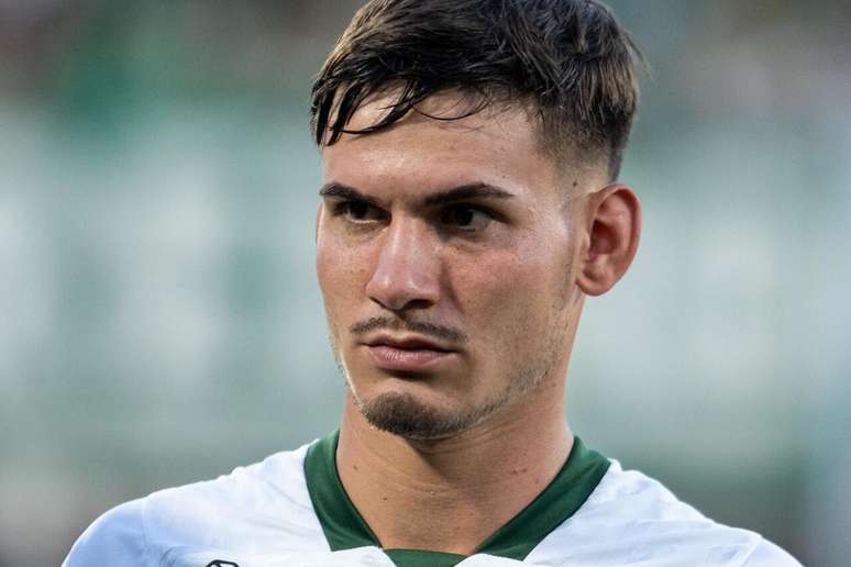 Lavega busca minutos em campo &ndash;