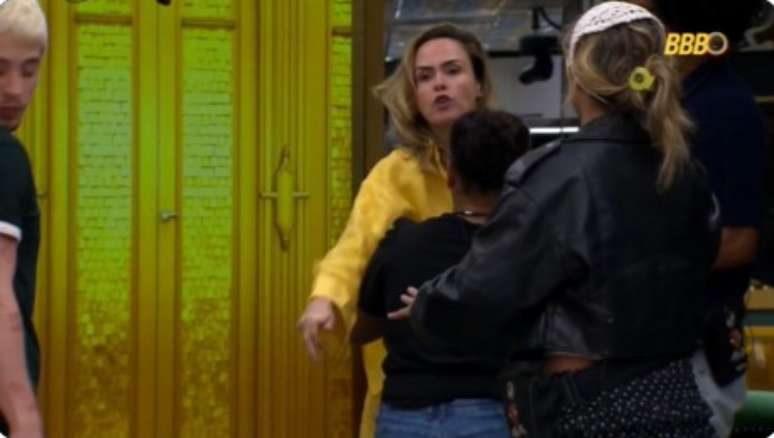 Ana Paula amassa chap&eacute;u no BBB26
