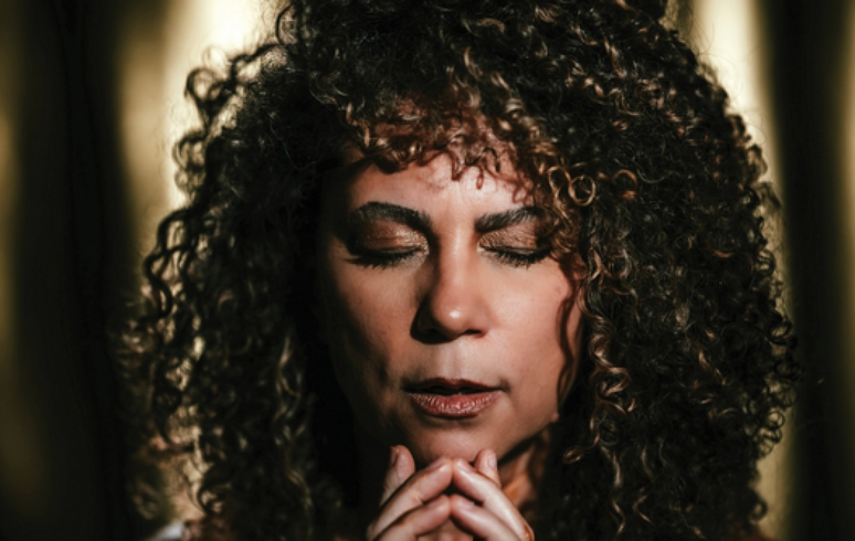 Zanna na capa do seu novo disco, Reflexo