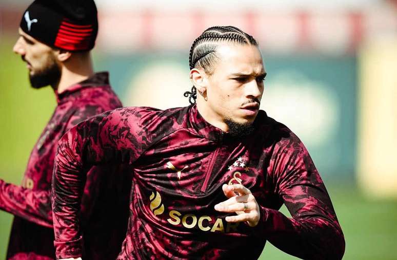 Galatasaray, do ponta San&eacute;, pode perder por at&eacute; dois gols de diferen&ccedil;a &ndash;