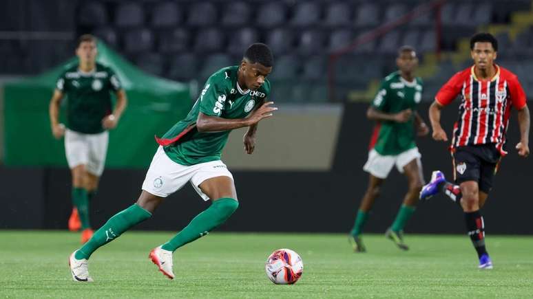 Palmeiras luta at&eacute; o fim e evita derrota que parecia iminente.&nbsp; Fotos: Fabio Menotti / Palmeiras