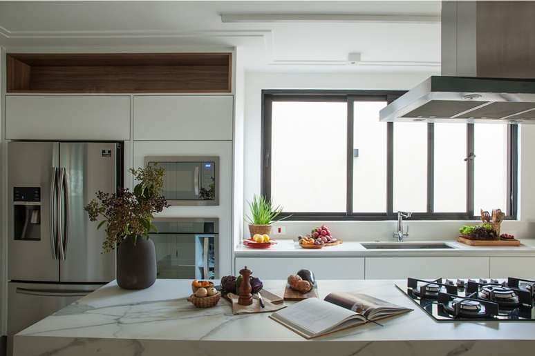 Profundidade, altura e posicionamento corretos evitam desconfortos durante o uso da cuba Projeto: Isabella Nalon |