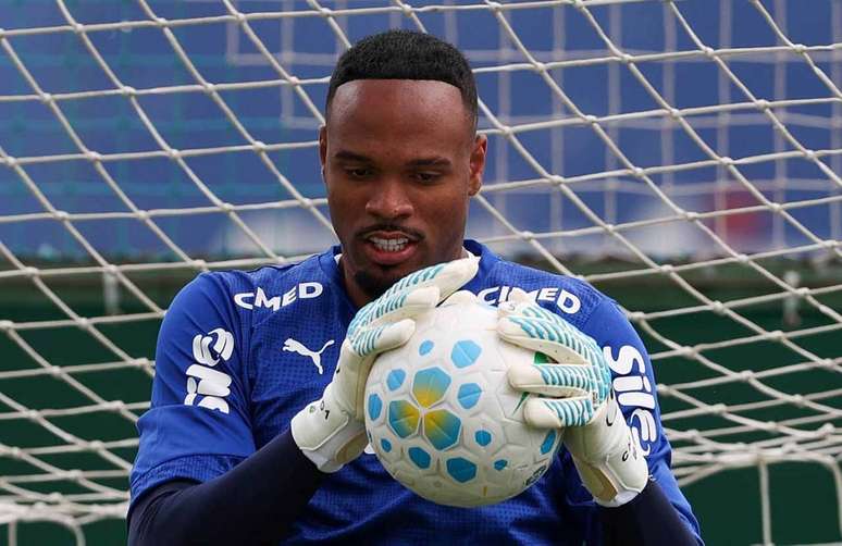 Golerios passam a utilizar camisas azuis em treinamentos &ndash;