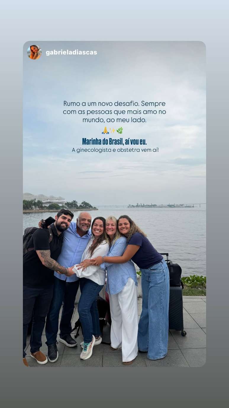 Rep&oacute;rter do 'Bom Dia Rio' celebra aprova&ccedil;&atilde;o da filha em concurso da Marinha