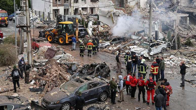 Em Kiev, civis est&atilde;o sendo mortos em suas pr&oacute;prias casas por drones e m&iacute;sseis bal&iacute;sticos russos