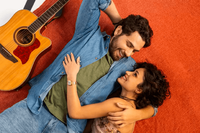 Em &ldquo;Cinderela e o Segredo do Pobre Milion&aacute;rio&rdquo;, Cindy se envolve com Diego sem imaginar que ele esconde uma identidade capaz de abalar o romance 