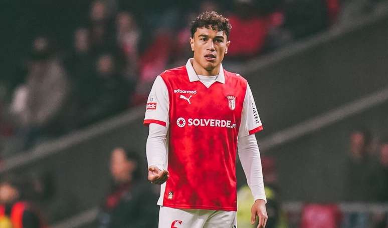 Braga faz exig&ecirc;ncias e afasta Vitor Carvalho do Botafogo &ndash;