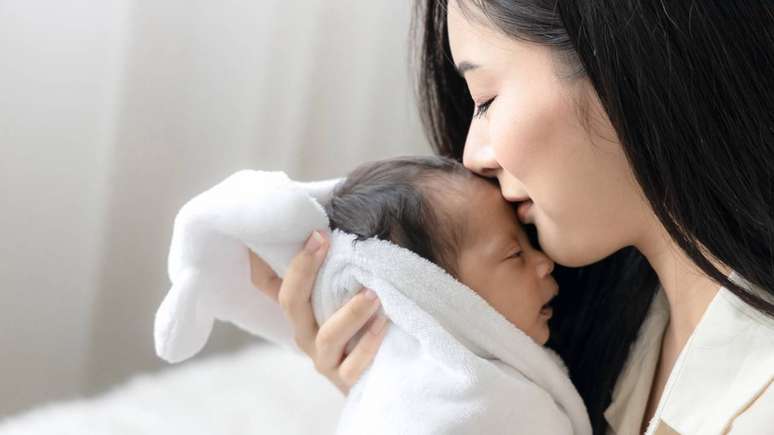 Embora a moleira em beb&ecirc;s seja parte natural do desenvolvimento, algumas altera&ccedil;&otilde;es podem servir de alerta &ndash; depositphotos.com / amornchaijj