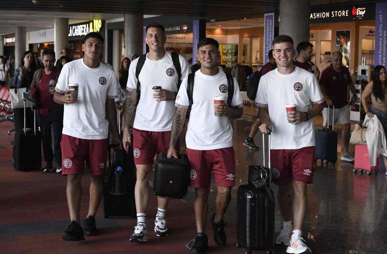 Delega&ccedil;&atilde;o do Lan&uacute;s em embarque ao Rio de Janeiro &ndash;