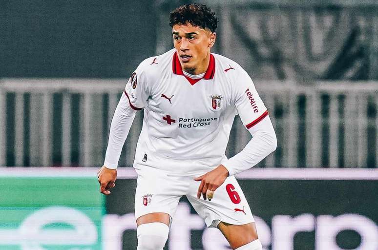 Braga recusou a proposta de empr&eacute;stimo do Botafogo por Vitor Carvalho &ndash;