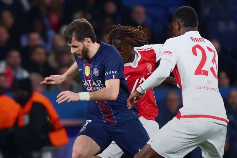 Kvaratskhelia fez o segundo gol do PSG na partida &ndash;