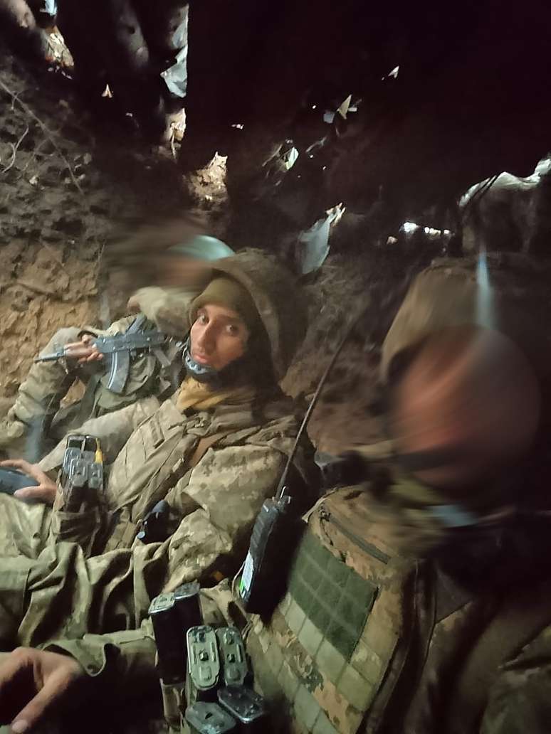 Alexandre Duarte e seus colegas militares em atua&ccedil;&atilde;o pelo Ex&eacute;rcito da Ucr&acirc;nia