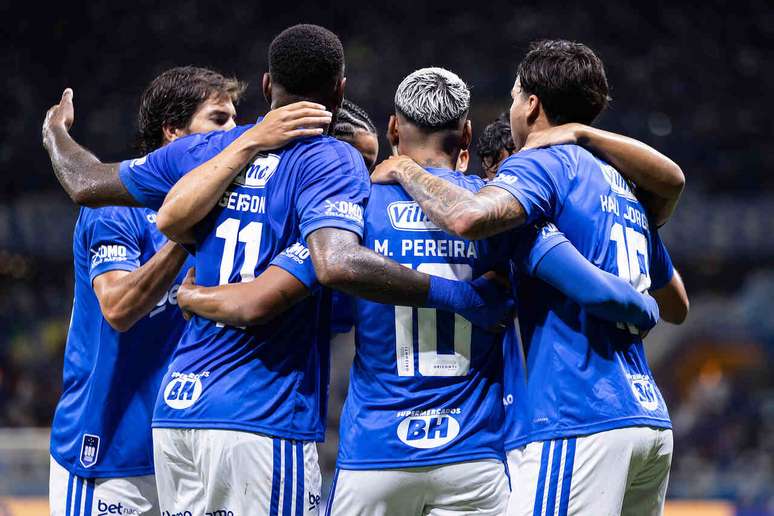 Cruzeiro saiu na frente diante do Corinthians, mas sofreu empate &ndash;