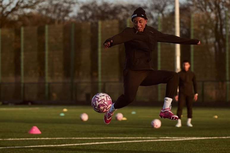 Lingard j&aacute; jogou com Memphis Depay &ndash;