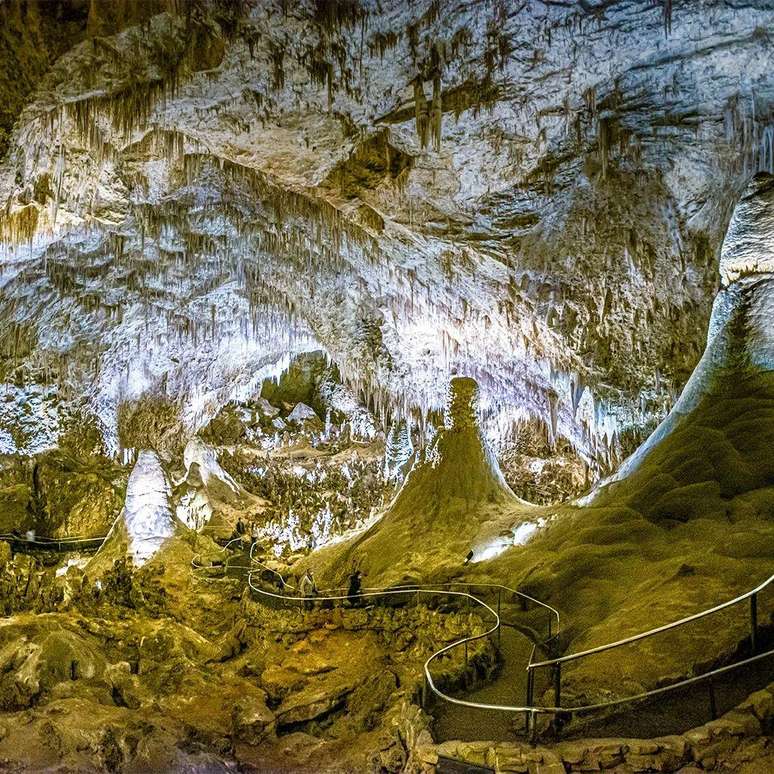 A descoberta extraordin&aacute;ria ocorreu al&eacute;m da popular rota tur&iacute;stica das cavernas de Carlsbad, nos Estados Unidos