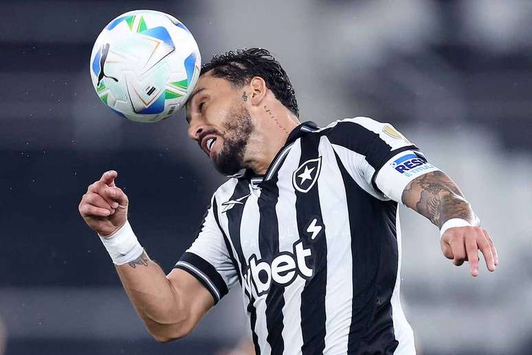 Telles marcou o primeiro gol do Botafogo &ndash;