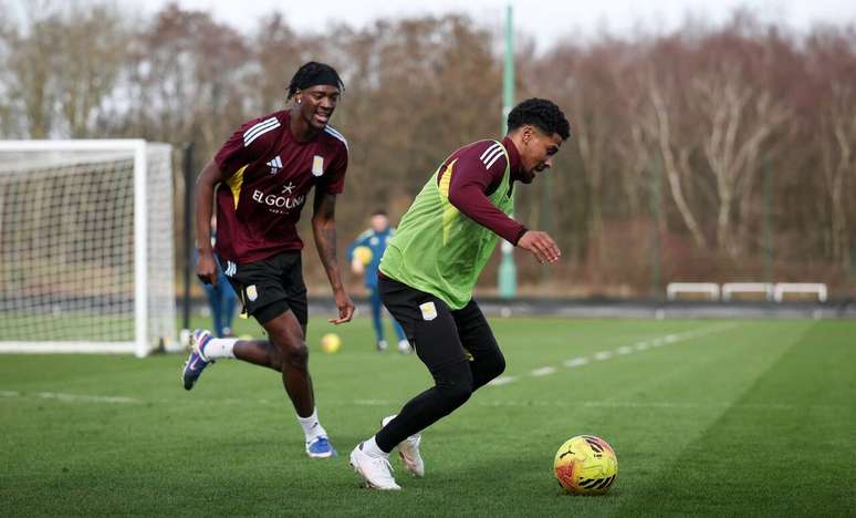 Atividade de prepara&ccedil;&atilde;o do Aston Villa antes de encarar o Wolves &ndash;