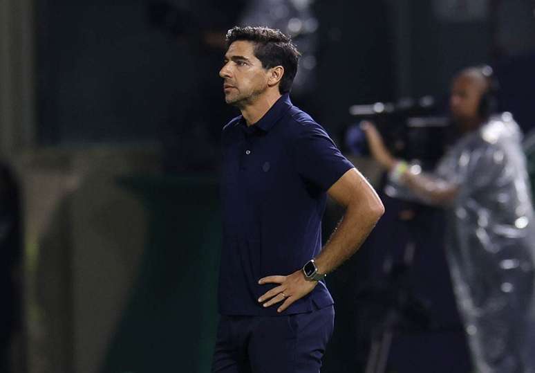 Abel Ferreira foi expulso mais uma vez ao reclamar da arbitragem &ndash;