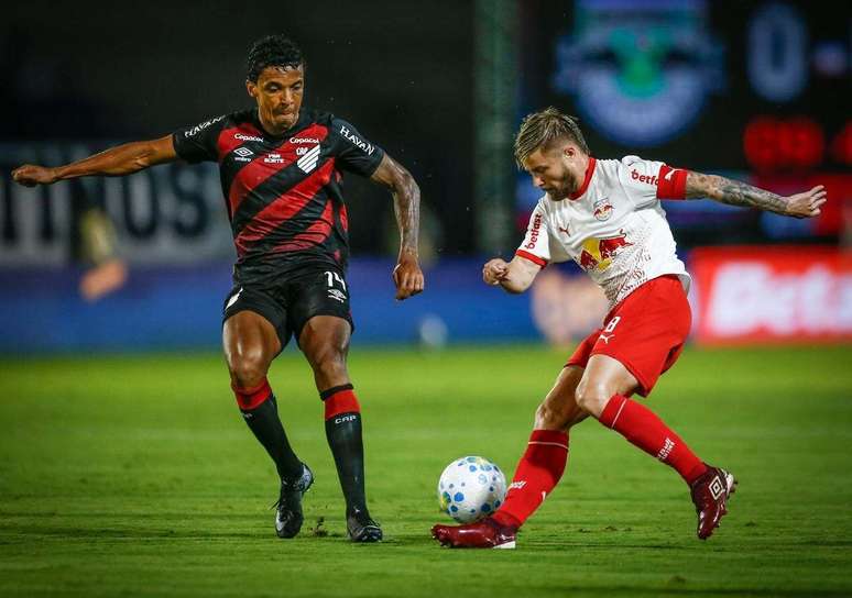 Eduardo Sasha, do Bragantino, busca superar marca&ccedil;&atilde;o athleticana &ndash;