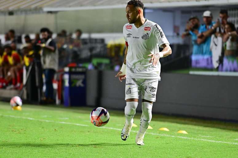 15.02.2026న వెలో క్లబ్‌తో జరిగిన ఆటలో నేమార్ (శాంటోస్)