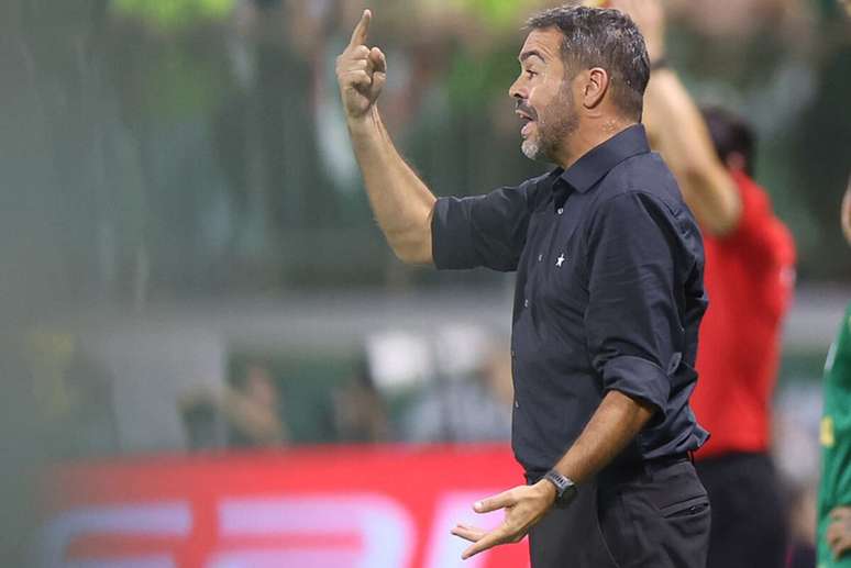 Artur Jorge ganhou prest&iacute;gio no futebol brasileiro por trabalho vitorioso no Botafogo, em 2024 &ndash; Vitor Silva/Botafogo&nbsp;&nbsp;