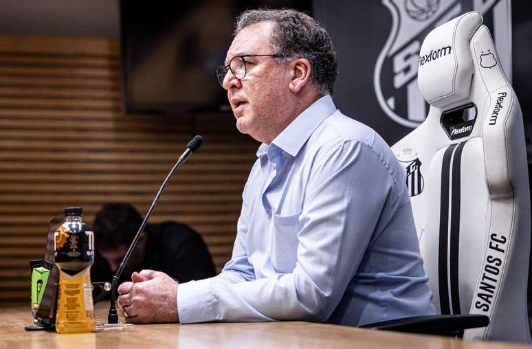 Presidente do Santos pede voto de confian&ccedil;a para torcida &ndash;