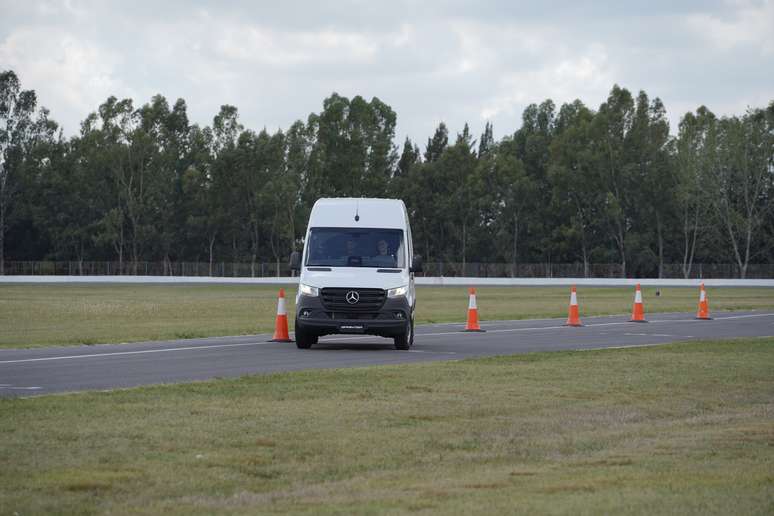 Nova Mercedes Sprinter Autom&aacute;tica