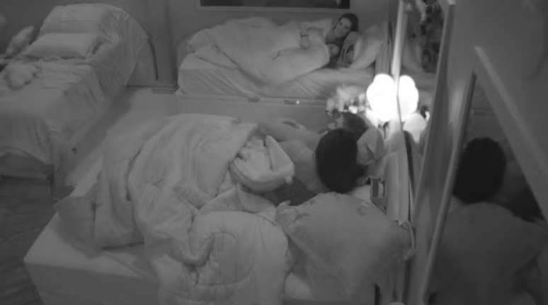 Jonas e Marciele dormem juntos