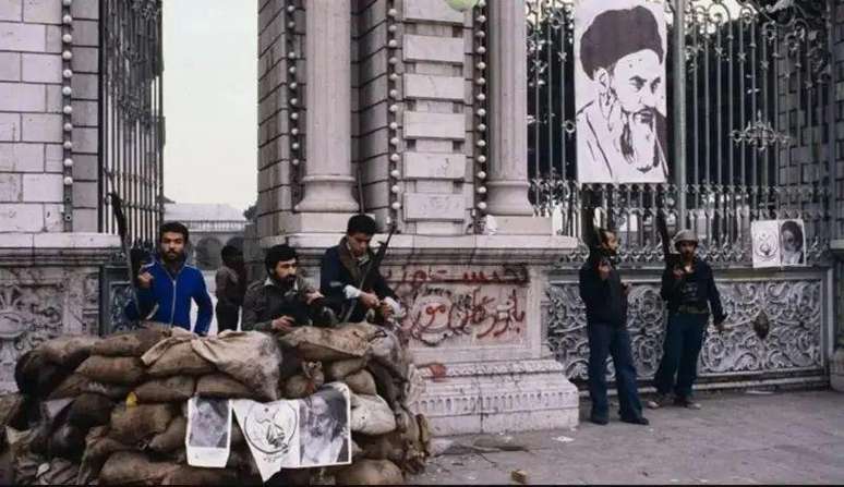 O triunfo da Revolu&ccedil;&atilde;o Isl&acirc;mica de 1979 no Ir&atilde; marcou o in&iacute;cio da rejei&ccedil;&atilde;o iraniana a Israel