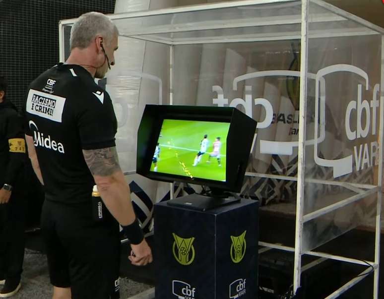 VAR ter&aacute; mais participa&ccedil;&atilde;o com mudan&ccedil;as na regra &ndash;