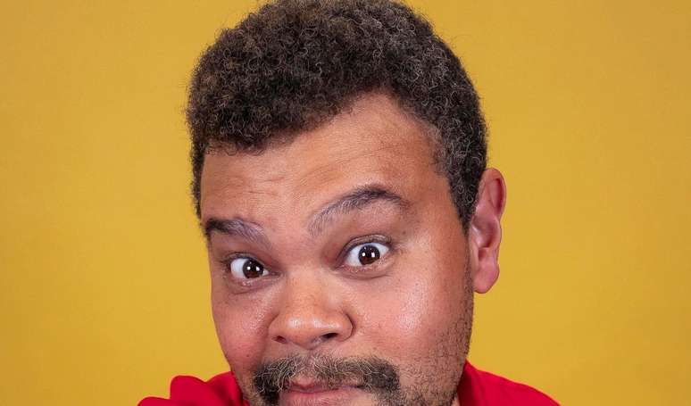 40 வயதிலிருந்தே நாம் அனைவரும் வீட்டில் செய்ய வேண்டிய சைகையை ஒரு உளவியலாளர் விளக்குகிறார்: 'இது அதிக நரம்பியல் இணைப்புகளை உருவாக்குவதாக நிரூபிக்கப்பட்டுள்ளது' - 'பிபிபி 26' இலிருந்து 46 வயதாகும் பாபு சந்தானாவின் விளக்கப்படம்.