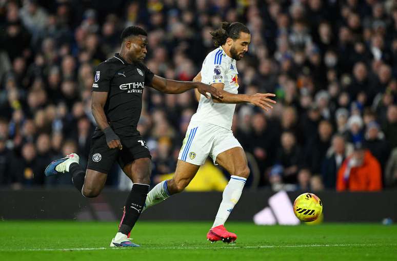 City segura press&atilde;o do Leeds e vence mais uma na Premier League &ndash;