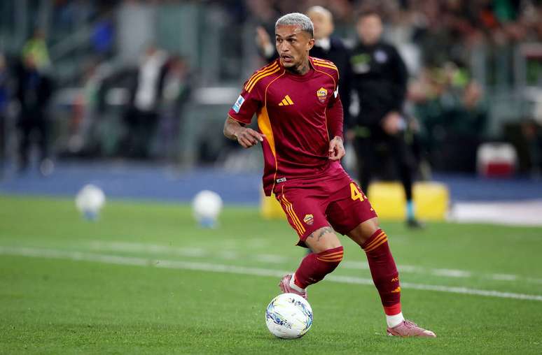 Wesley volta a ter boa atua&ccedil;&atilde;o pela Roma e fez um dos gols do time no 3 a 3 com a Juventus. (Photo by Paolo Bruno/Getty Images)