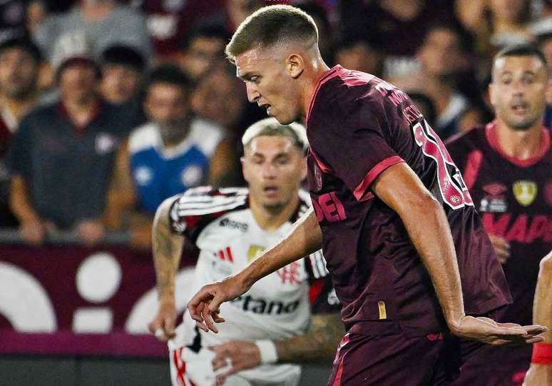 Rodrigo Castillo marcou dois gols contra o Flamengo &ndash;