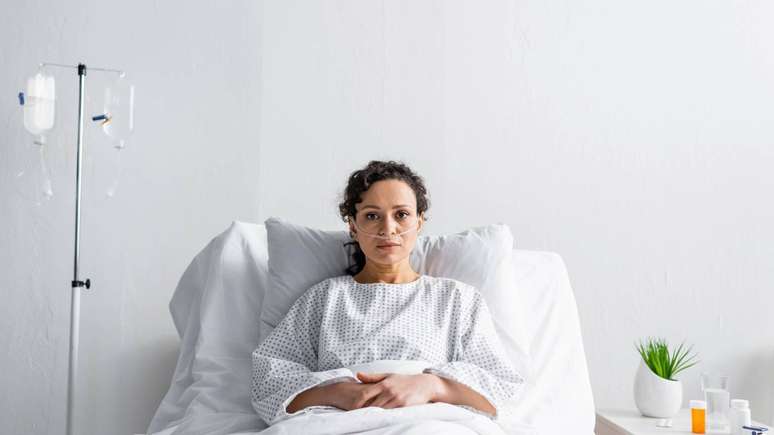 ఆసుపత్రిలో చేరిన మహిళ – depositphotos.com / HayDmitriy