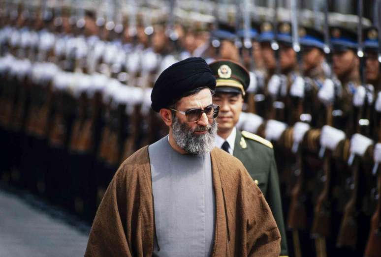 O ent&atilde;o presidente Ali Khamenei durante uma visita de Estado &agrave; China em maio de 1989. Forrest Anderson/Getty Images