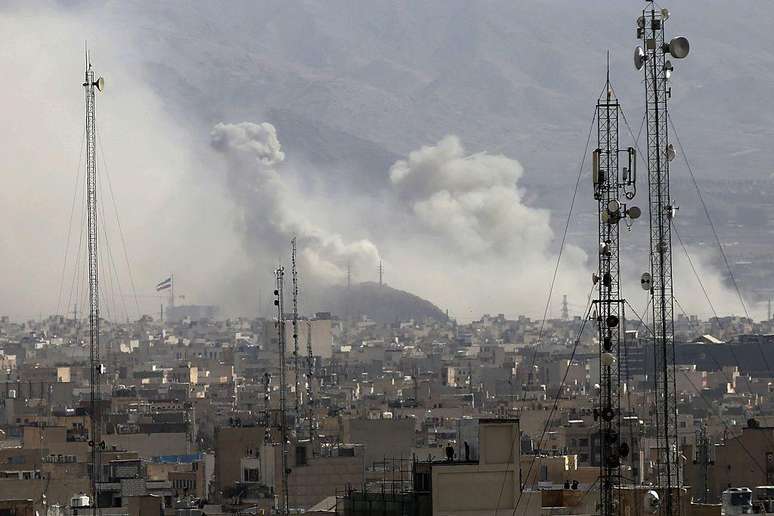 Os ataques de Israel e dos Estados Unidos provocaram uma ampla resposta do Ir&atilde;, com ofensivas em todo o Oriente M&eacute;dio