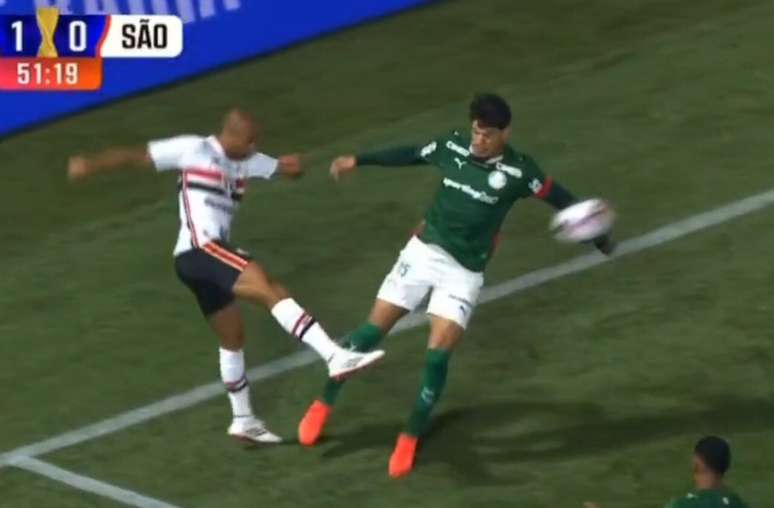 S&atilde;o Paulo reclama de p&ecirc;nalti n&atilde;o marcado contra o Palmeiras &ndash;