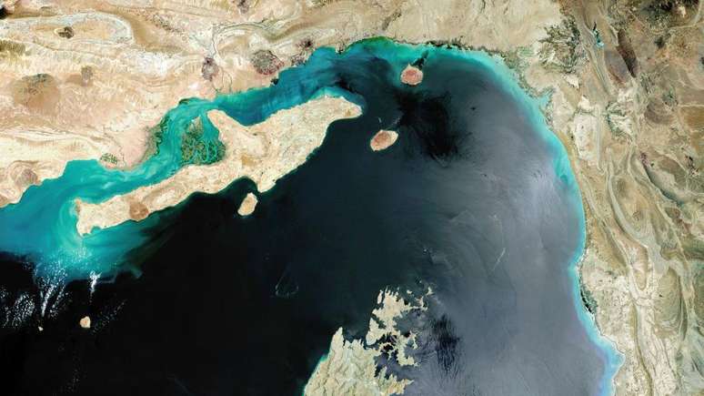 Imagem sat&eacute;lite do Estreito de Ormuz (Arquivo 2017)