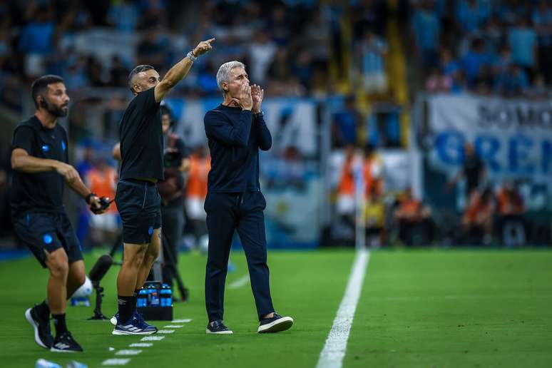 RS &ndash; FUTEBOL/CAMPEONATO BRASILEIRO 2026/GREMIO x ATLETICO-MG &ndash; ESPORTES &ndash; Lance da partida entre Gremio e Atletico-MG disputada na noite desta quarta-feira, na Arena do Gremio, em partida valida pela Campeonato Brasileiro 2026. FOTO: LUCAS UEBEL/GREMIO FBPA