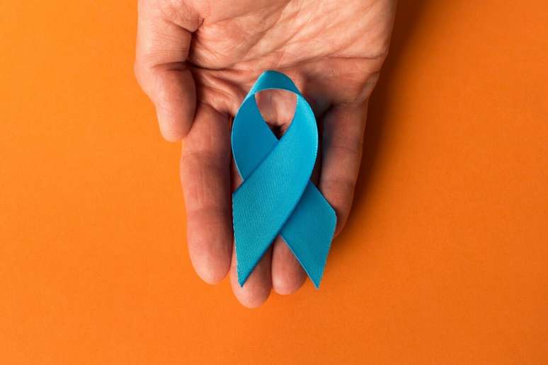 Mar&ccedil;o Azul conscientiza a popula&ccedil;&atilde;o sobre a import&acirc;ncia do diagn&oacute;stico e preven&ccedil;&atilde;o do c&acirc;ncer colorretal