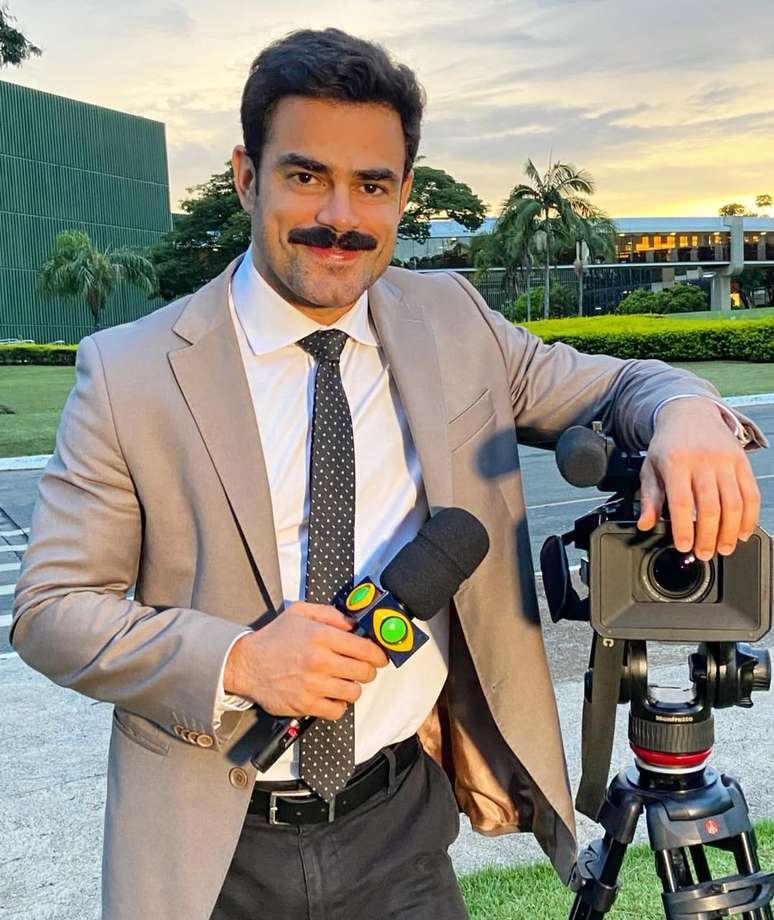 T&uacute;lio Am&acirc;ncio foi rep&oacute;rter da Band antes de trabalhar no Grupo Globo