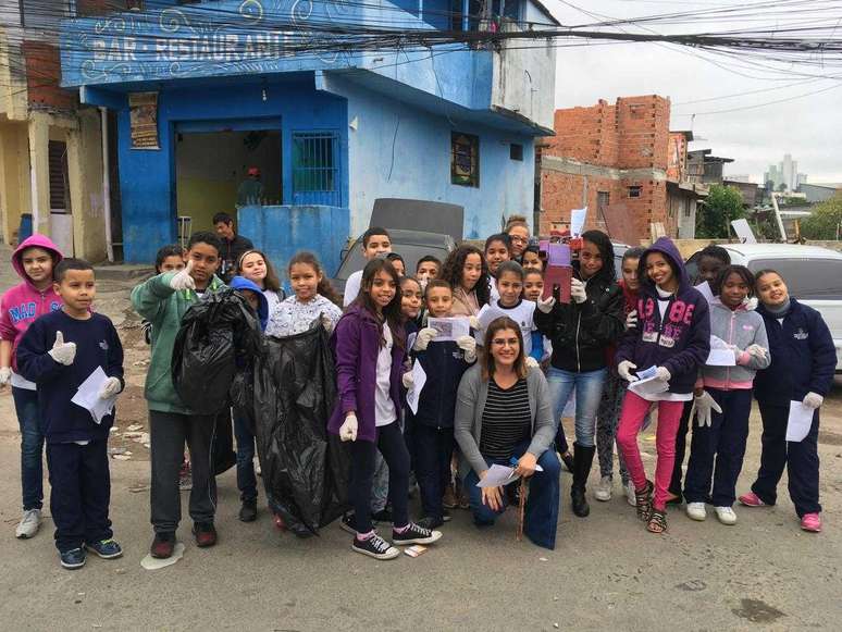 Professora foi finalista no&nbsp;Global Teacher Prize, considerado o "Nobel da Educa&ccedil;&atilde;o", com o projeto Rob&oacute;tica com Sucata