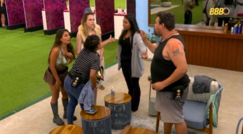 Casa foi tomada por treta generalizada ap&oacute;s o Sincer&atilde;o