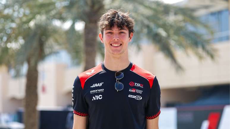 Oliver Bearman fala sobre 'sumi&ccedil;o' em nova temporada da Netflix